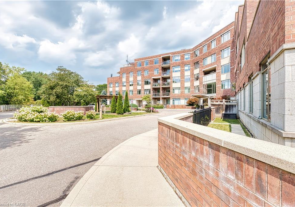 400-romeo-street-n-stratford-ontario-40761012
