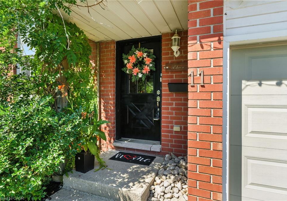 11-hubert-court-cambridge-ontario-40761244