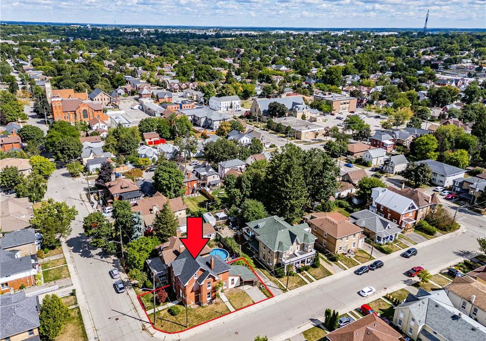 35-peel-street-brantford-ontario-40761383