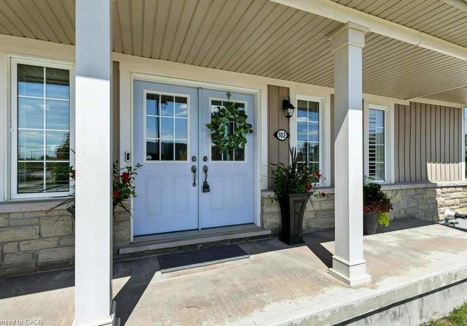 102-trowbridge-street-breslau-ontario-40761525