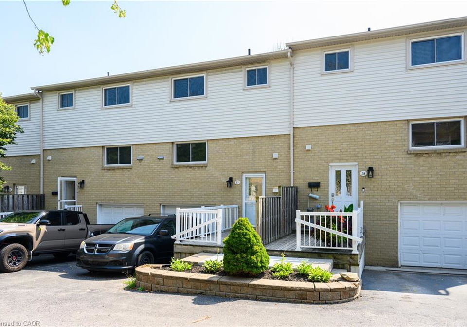51-caroga-court-hamilton-ontario-40761677