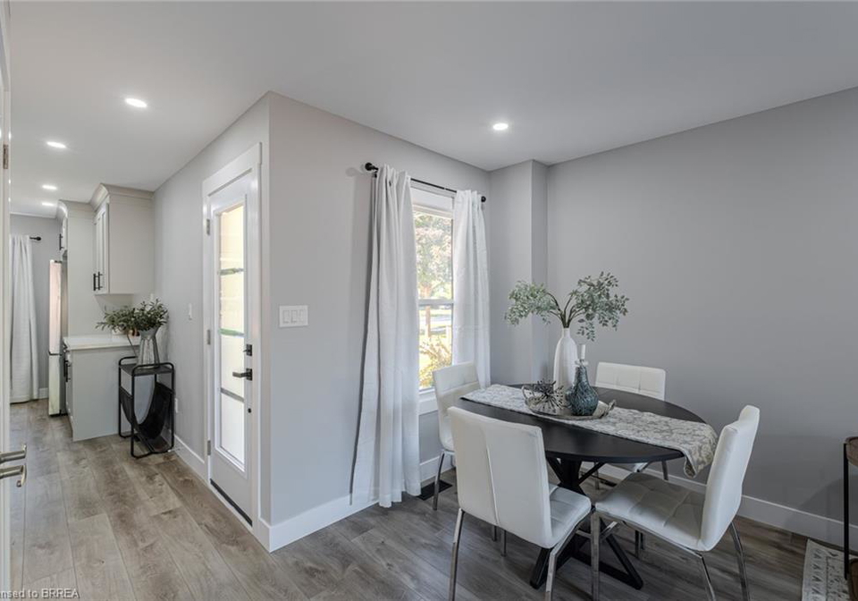 17-banbury-road-brantford-ontario-40761695