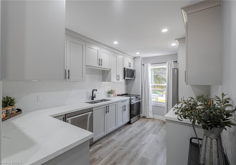17-banbury-road-brantford-ontario-40761695