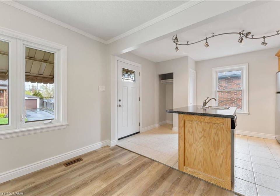 65-east-11th-street-hamilton-ontario-40761886