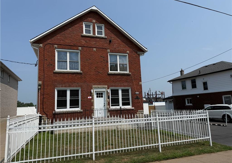 5957-barker-street-niagara-falls-ontario-40761911