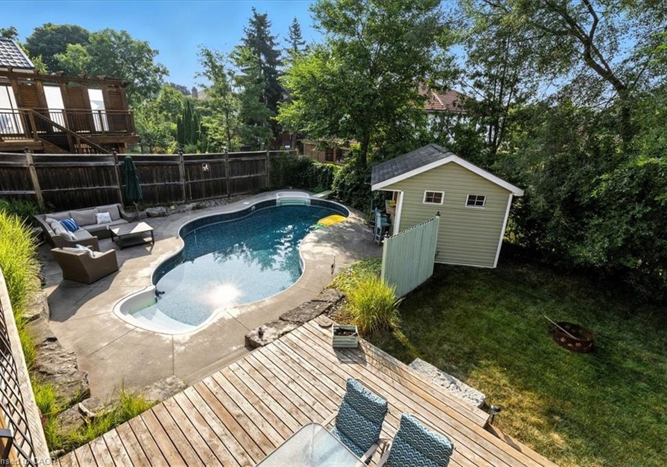 36-notchwood-court-kitchener-ontario-40761971