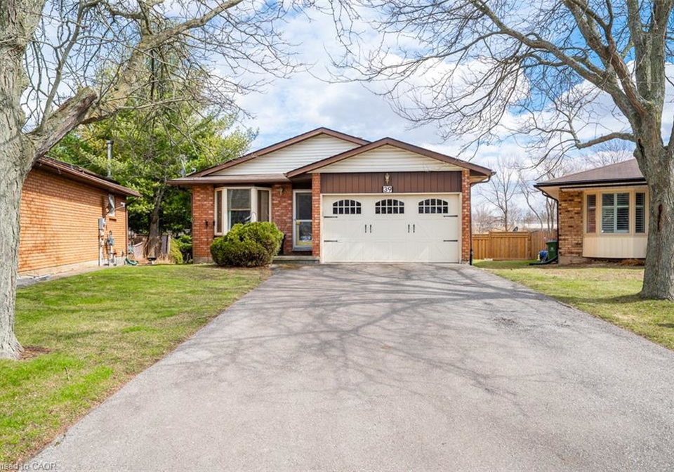 39-bloomsbury-court-ancaster-ontario-40761981
