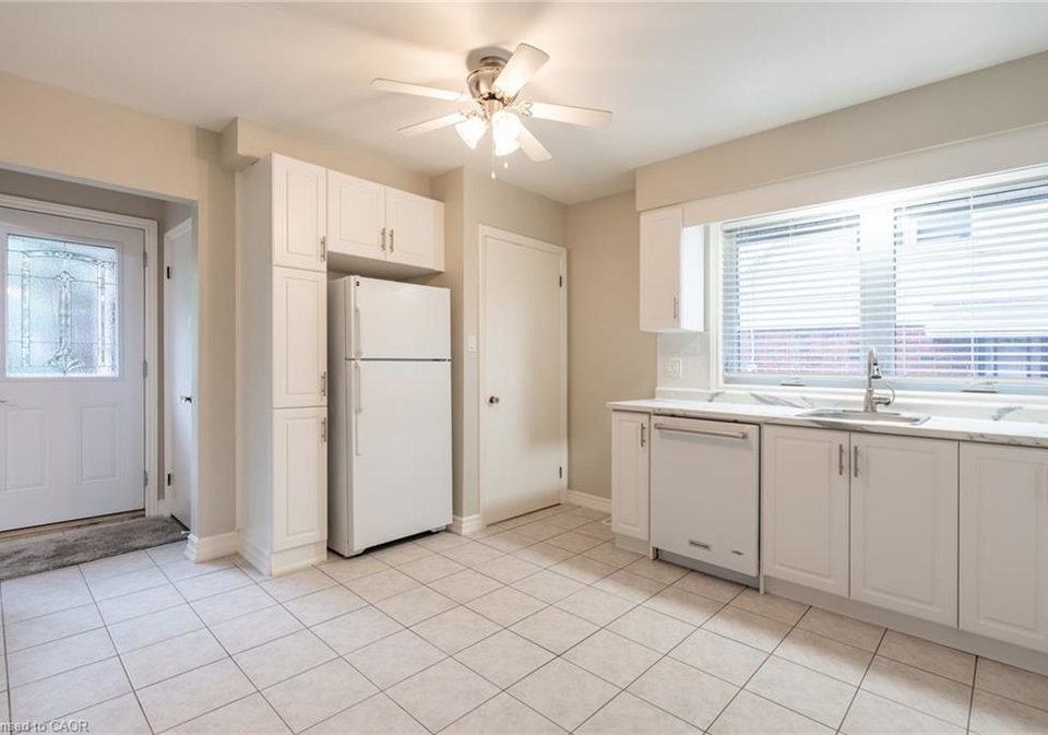 136-howard-avenue-hamilton-ontario-40761996