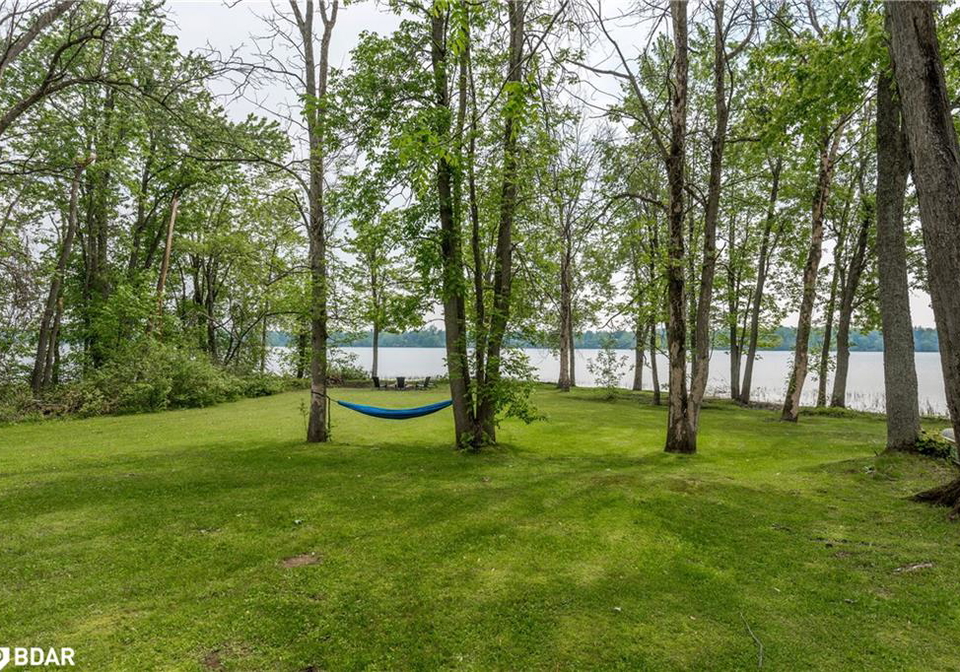 28-park-lane-sebright-ontario-40761997