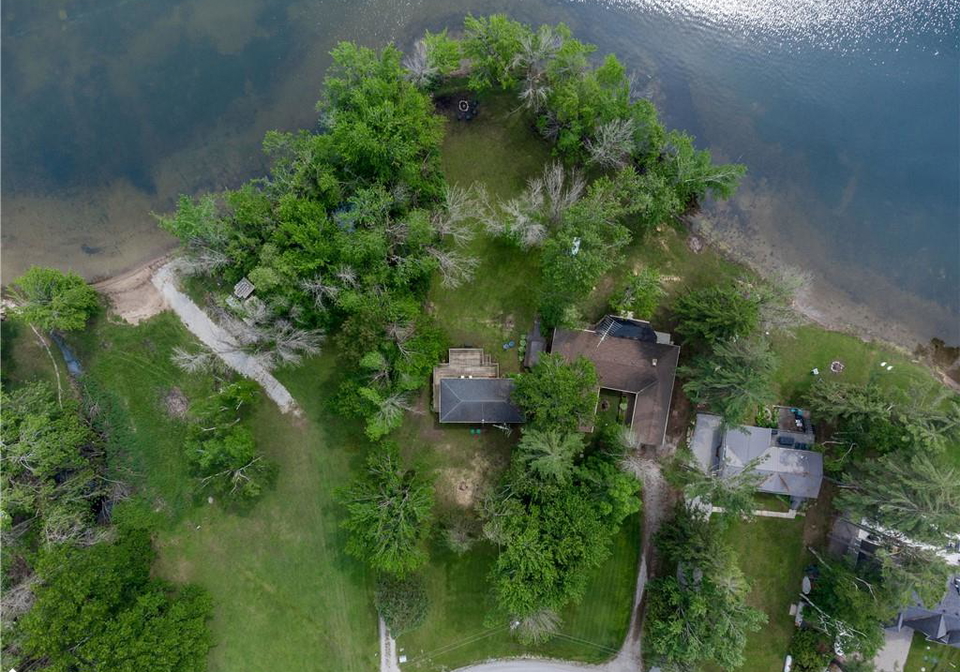 28-park-lane-sebright-ontario-40761997