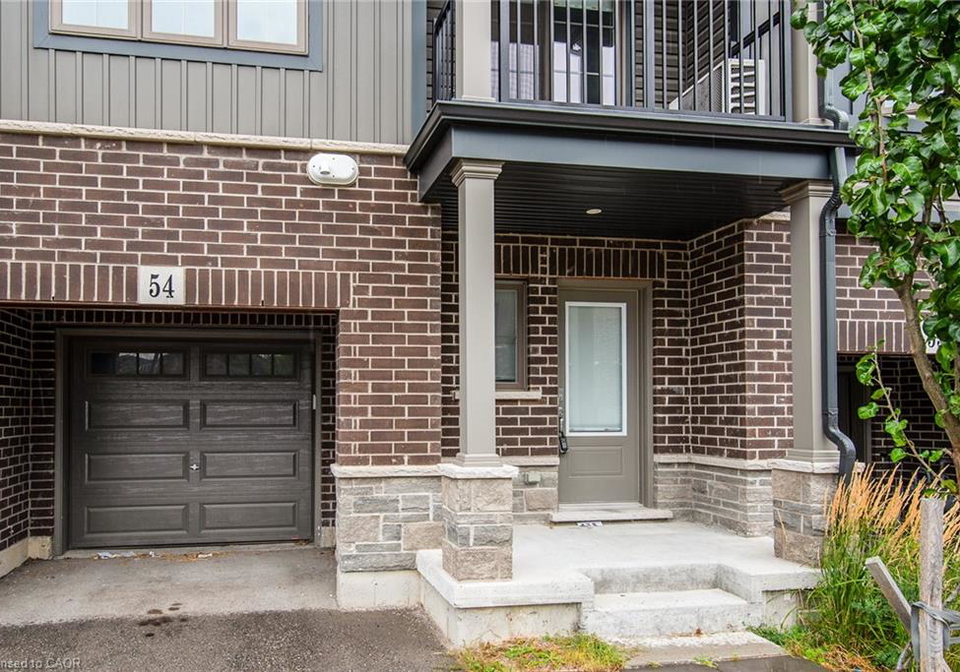 124-compass-trail-cambridge-ontario-40762082