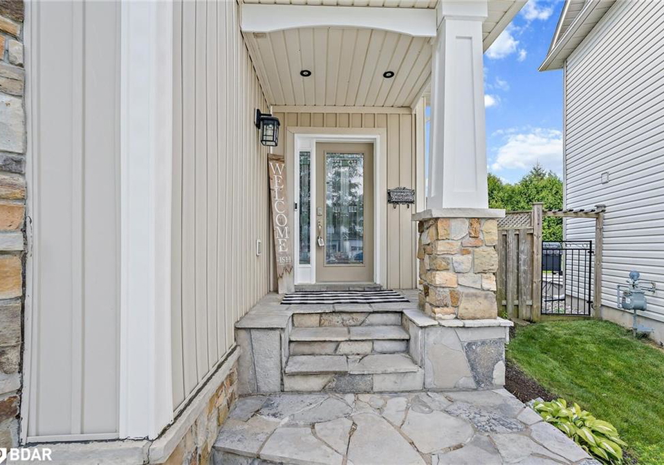 27-browns-crescent-acton-ontario-40762108