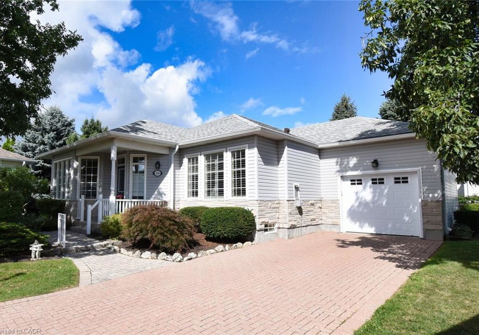 254-silverbirch-boulevard-mount-hope-ontario-40762177