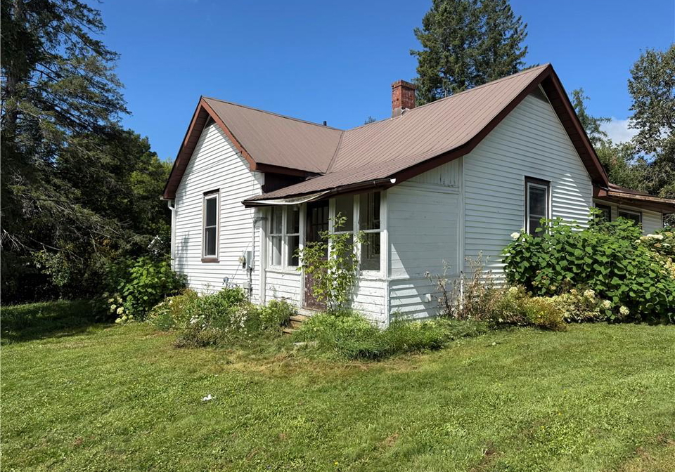 137-simpson-road-burks-falls-ontario-40762197