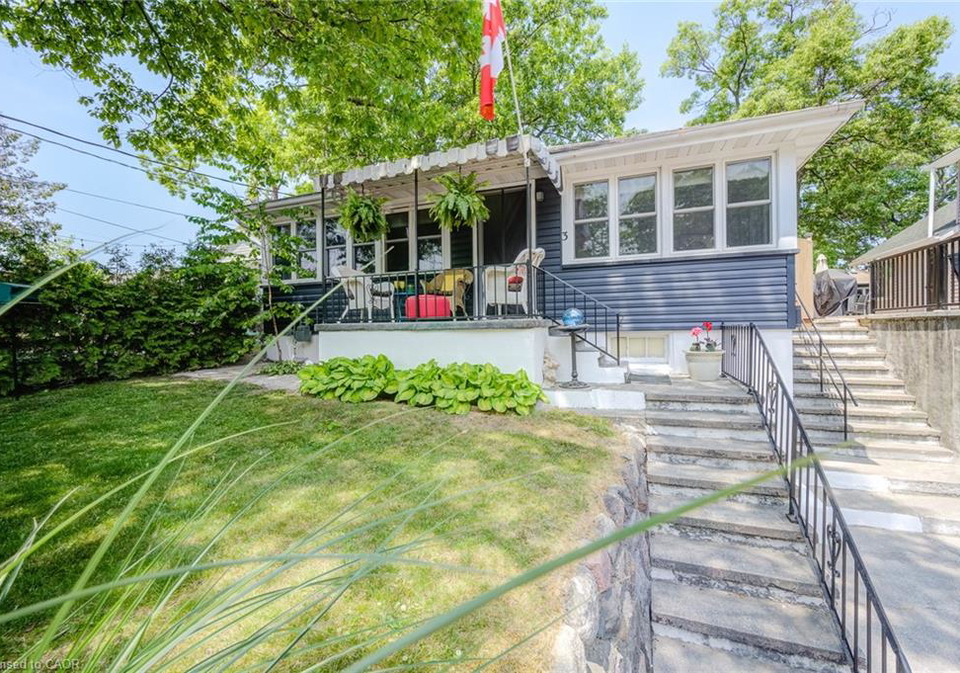 3-elmwood-avenue-grand-bend-ontario-40762201