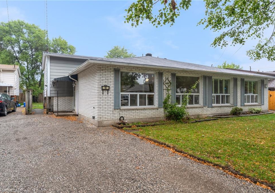 18-rosanne-crescent-hamilton-ontario-40762264