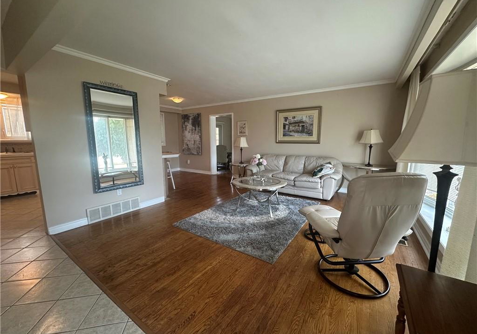 583-walkers-line-burlington-ontario-40762303