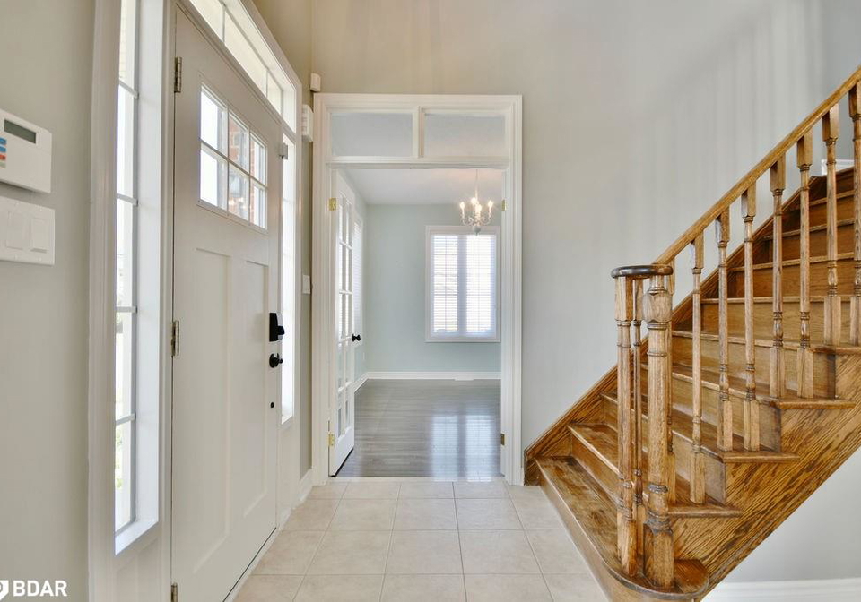 166-succession-crescent-barrie-ontario-40762307