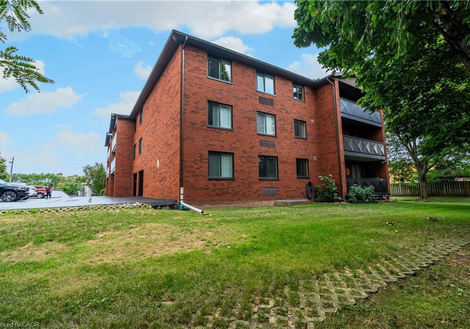 386-highway-8-stoney-creek-ontario-40762349