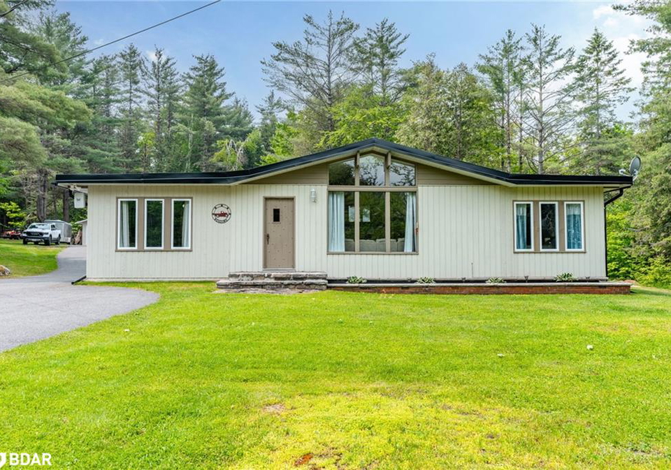 4001-county-road-121-kawartha-lakes-ontario-40762360