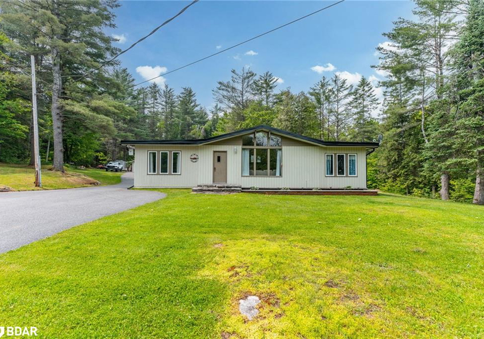 4001-county-road-121-kawartha-lakes-ontario-40762360