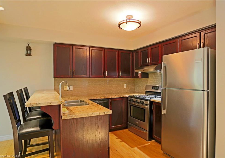 632-columbia-forest-boulevard-waterloo-ontario-40762421