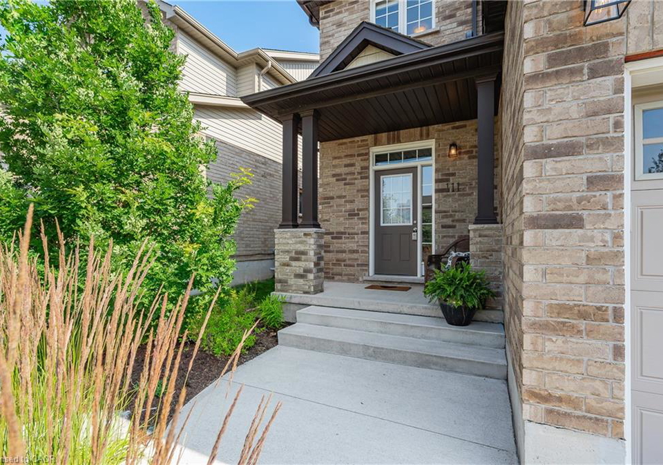 111-hardcastle-drive-cambridge-ontario-40762429