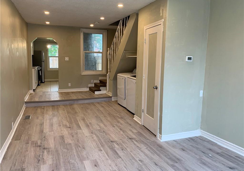 67-tisdale-street-n-hamilton-ontario-40762430