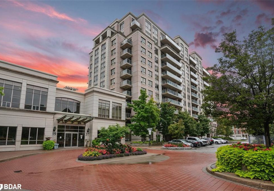 37-galleria-parkway-thornhill-ontario-40762458