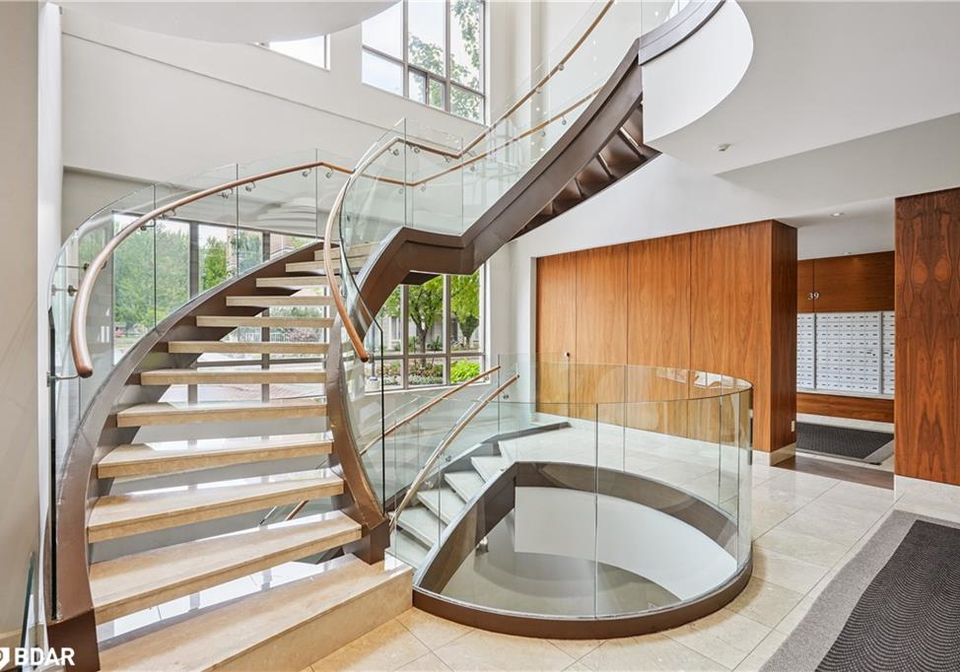 37-galleria-parkway-thornhill-ontario-40762458