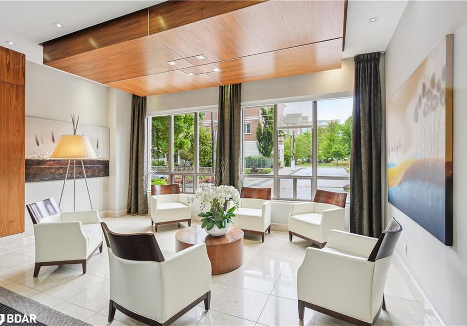 37-galleria-parkway-thornhill-ontario-40762458