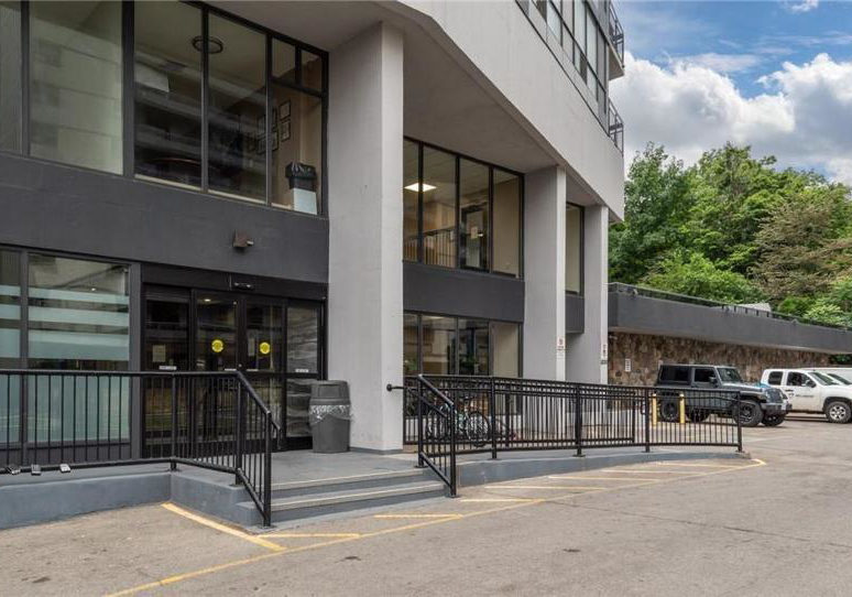 150-charlton-avenue-hamilton-ontario-40762479