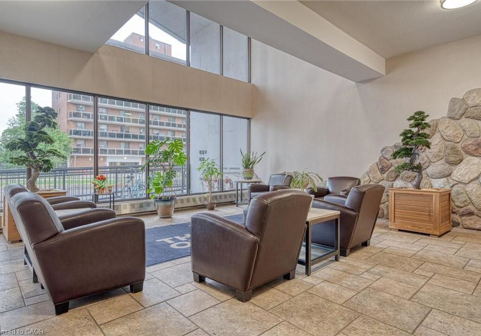 150-charlton-avenue-hamilton-ontario-40762479
