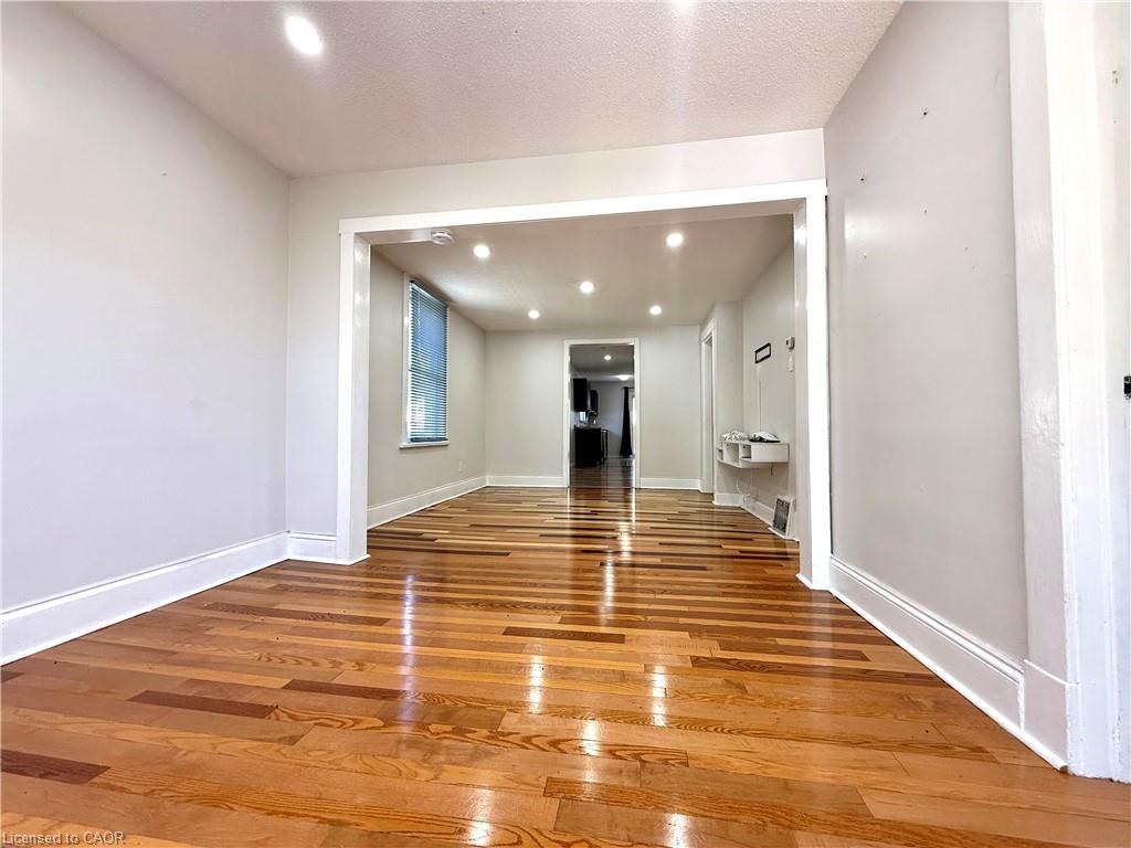 93-norfolk-avenue-cambridge-ontario-40762490
