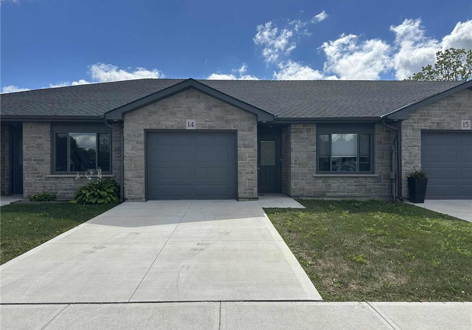 14-malcolm-crescent-listowel-ontario-40762509