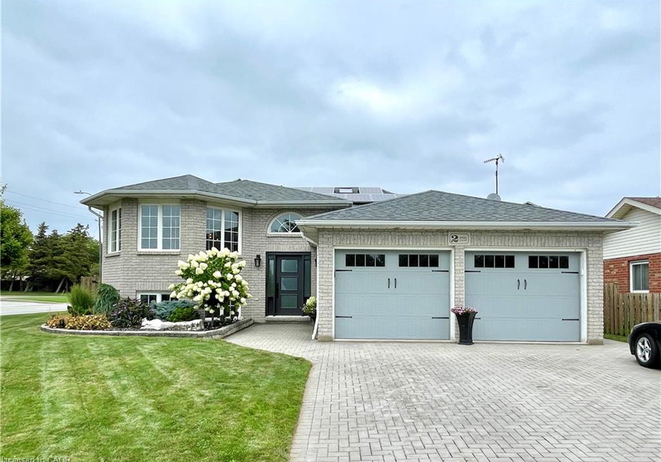 2-angel-court-kitchener-ontario-40762822