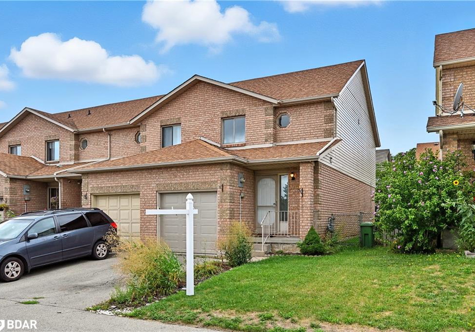 1766-upper-gage-avenue-hamilton-ontario-40762849