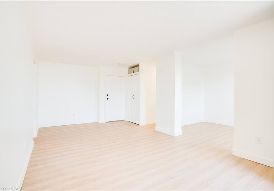 90-ling-road-scarborough-ontario-40762870