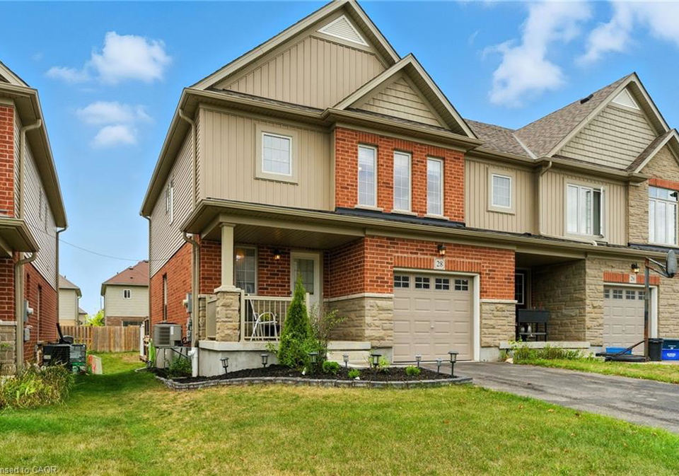 28-freer-drive-ayr-ontario-40763000
