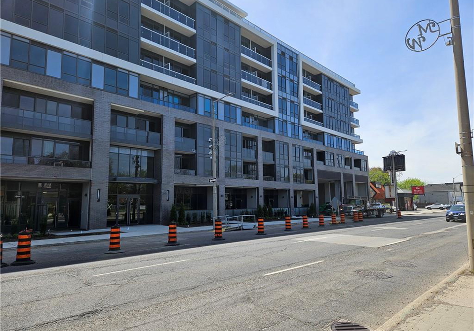 415-main-street-w-hamilton-ontario-40763079