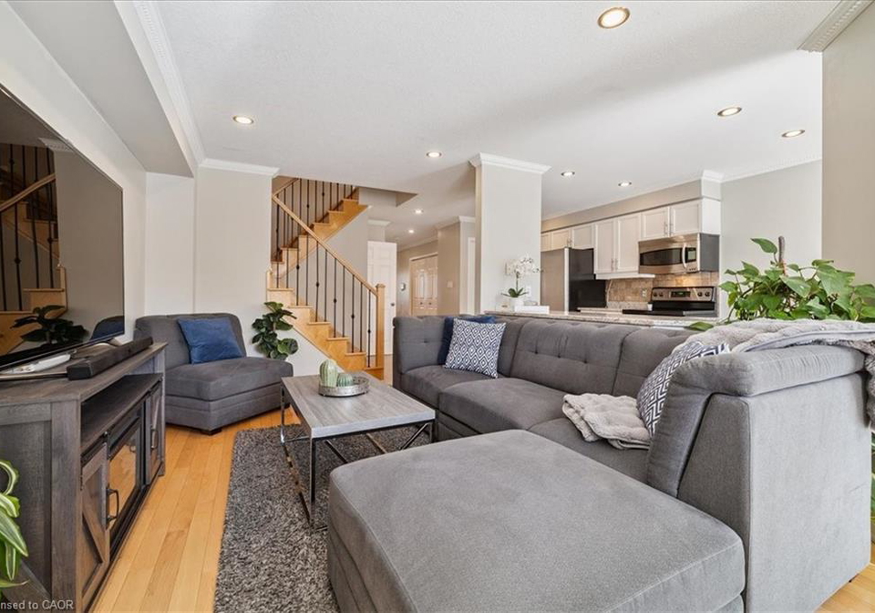 42-meadow-wood-crescent-stoney-creek-ontario-40763299