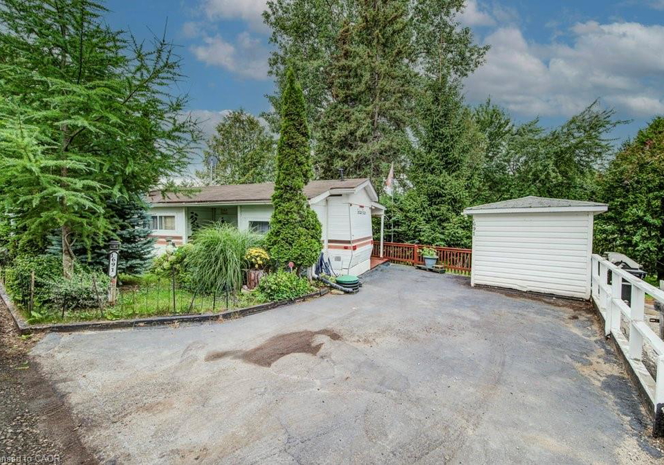 691-oak-crescent-centre-wellington-ontario-40763319