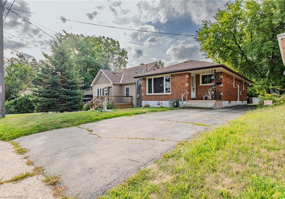 389-nelson-street-brantford-ontario-40763468