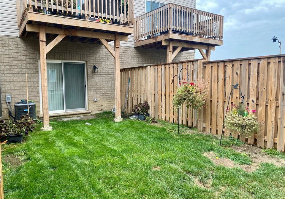 30-aqua-lane-hannon-ontario-40763471