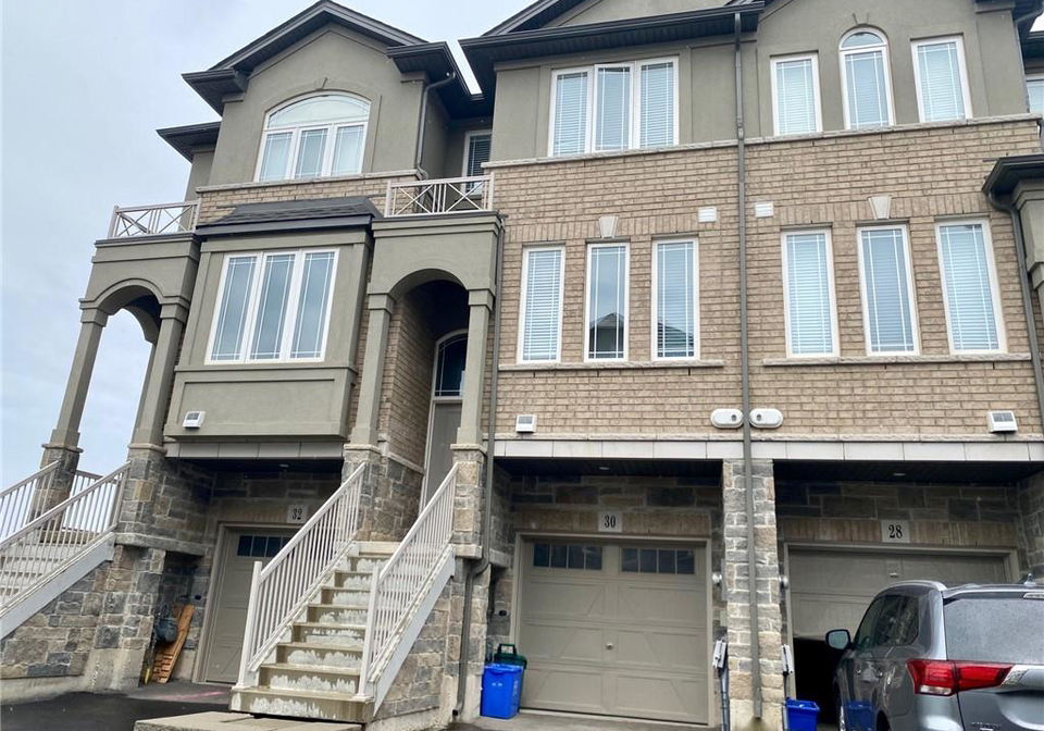 30-aqua-lane-hannon-ontario-40763471