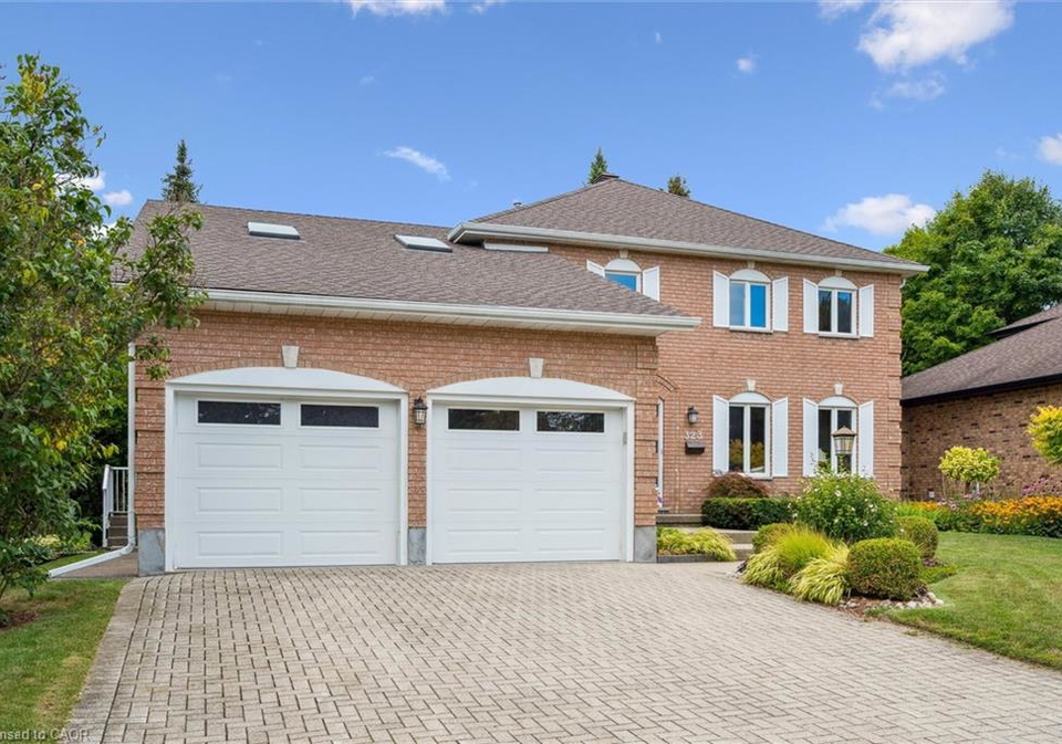 323-amberwood-drive-waterloo-ontario-40763619