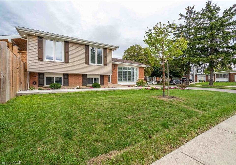 34-coral-drive-hamilton-ontario-40763626