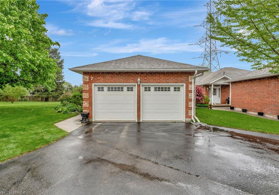 71-beasley-crescent-cambridge-ontario-40763754