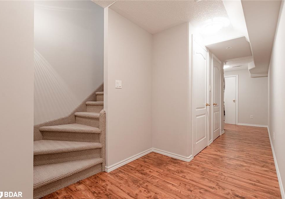 1147-houston-drive-milton-ontario-40763988