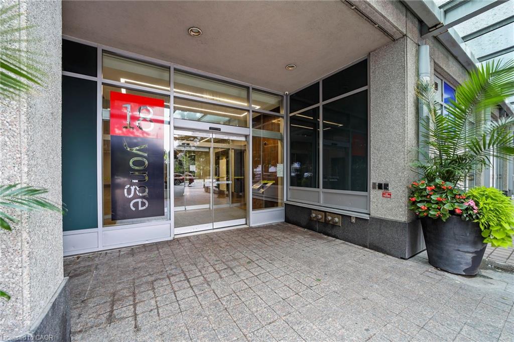 18-yonge-street-toronto-ontario-40764065